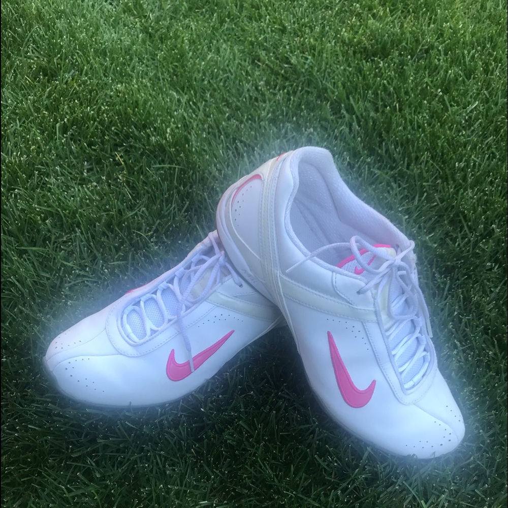 Nike Air Tennis Shoes